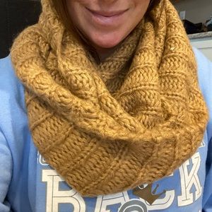 Infinity scarf